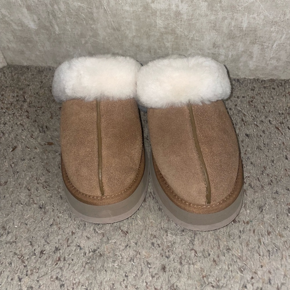 Ugg Disquette size 7